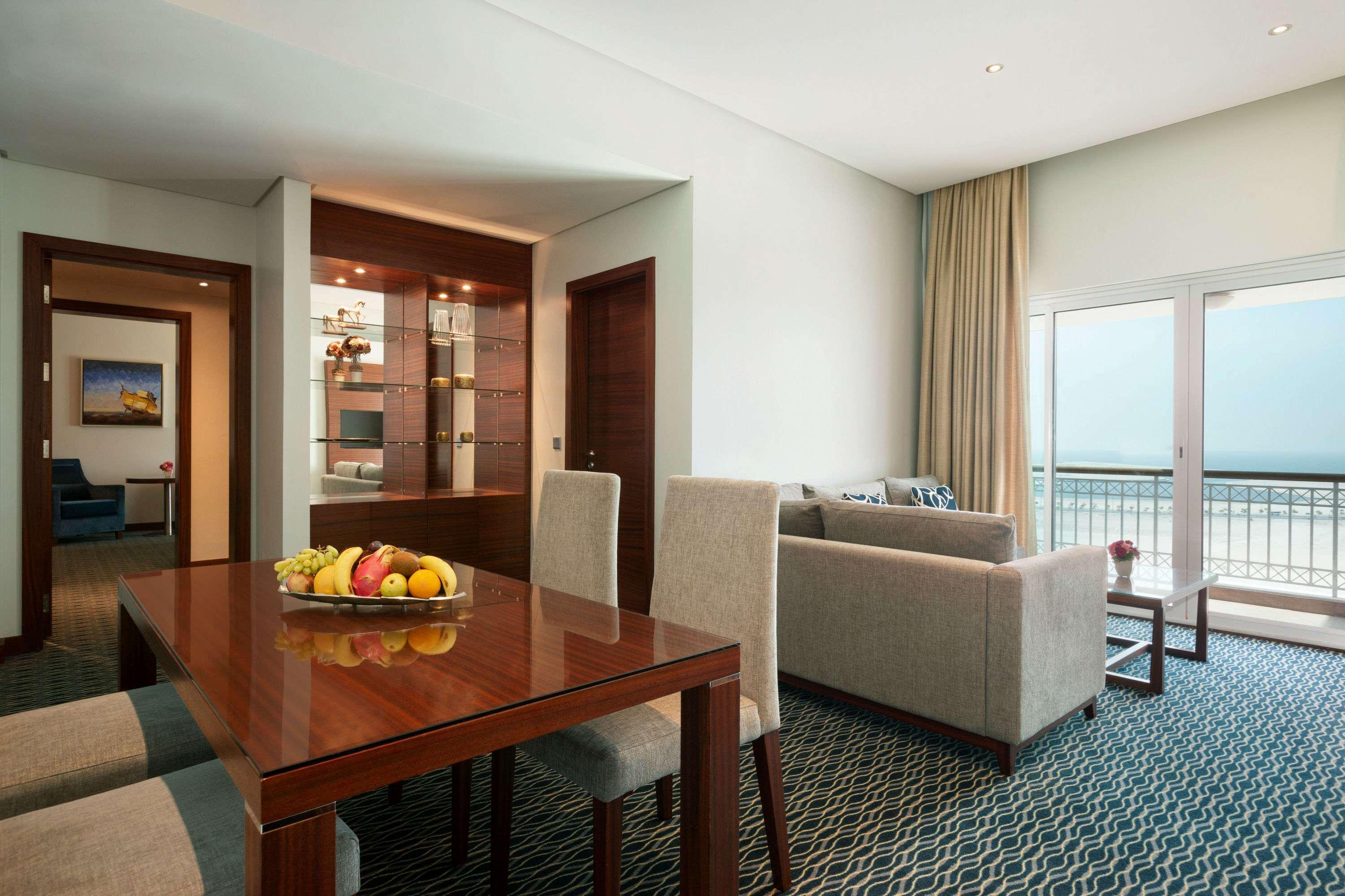 Ramada By Wyndham Manama City Centre Exterior foto