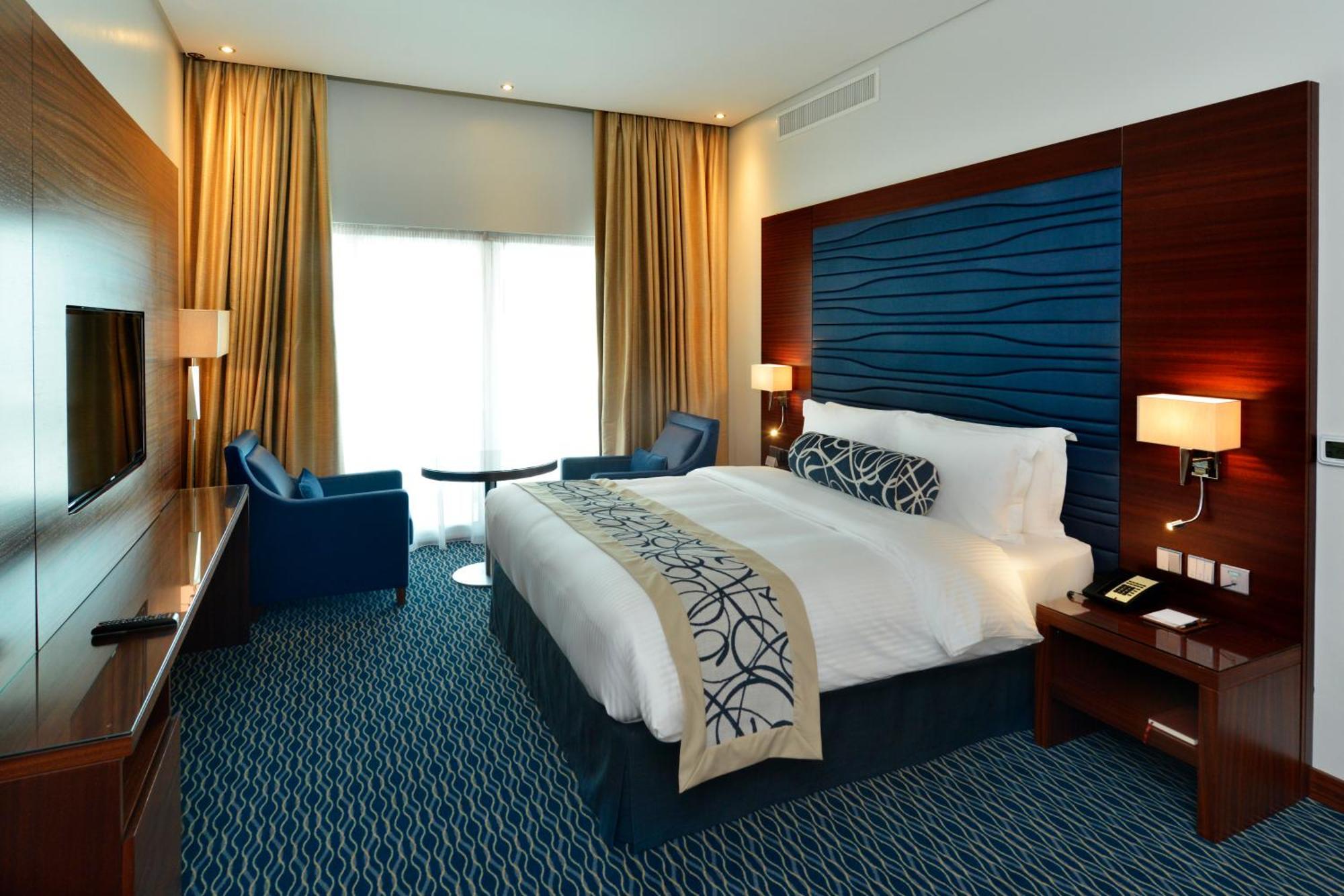 Ramada By Wyndham Manama City Centre Exterior foto